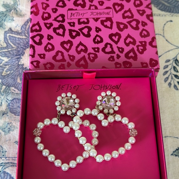 Betsey Johnson Pink and White Heart Earrings - Picture 1 of 3